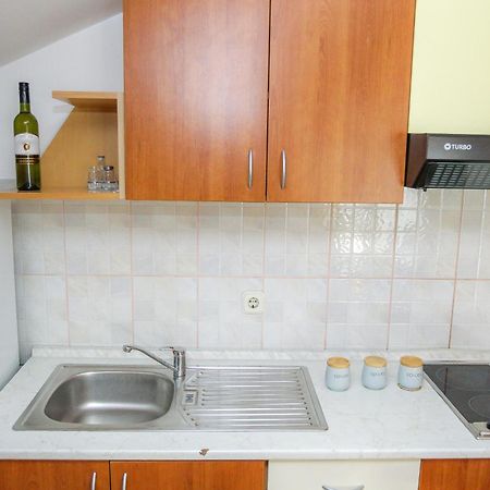 Lucky Luke Pool Apartments Novaglia Camera foto