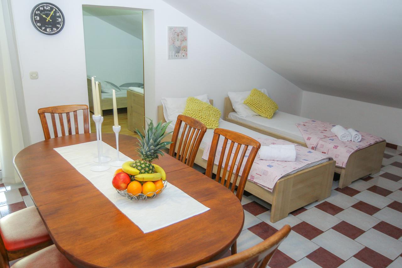 Lucky Luke Pool Apartments Novaglia Esterno foto